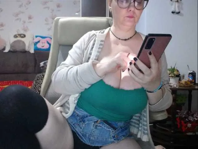 Live sex webcam photo for mary-x #270852431