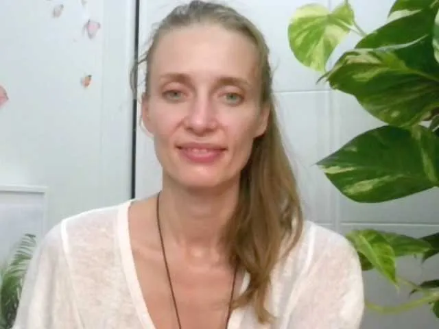 Live sex webcam photo for CelesteKissab #270847985