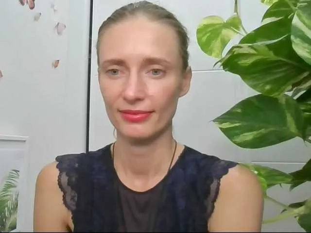 Live sex webcam photo for CelesteKissab #270856834