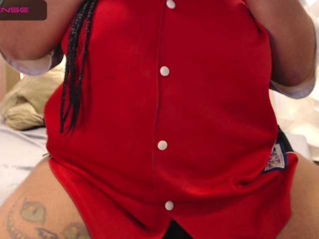 Live sex webcam photo for jamaicaawolf #270847575