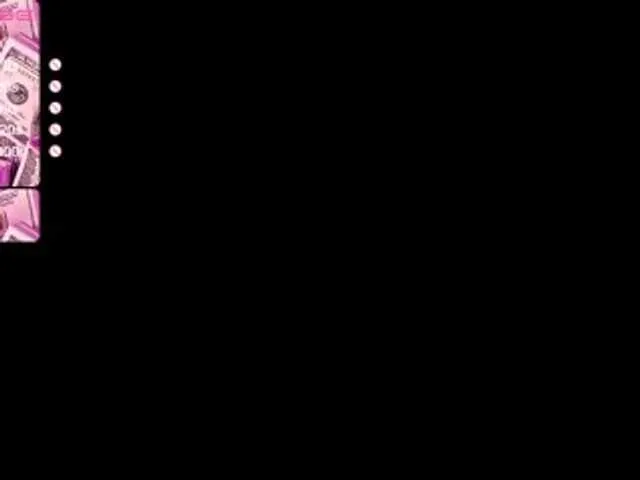 Live sex webcam photo for GlendaHolt #270861899