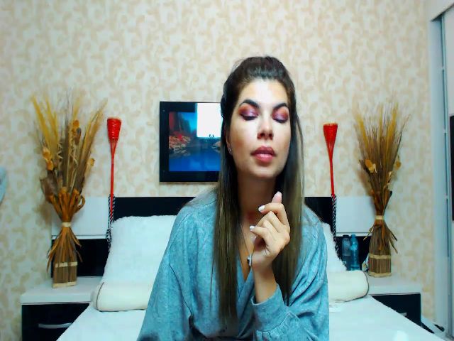 Live sex webcam photo for Charlotehot4u #270849716
