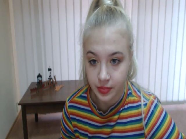 Live sex webcam photo for KalipsoHun #270853791