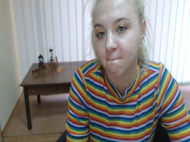 Live sex webcam photo for KalipsoHun #270855045