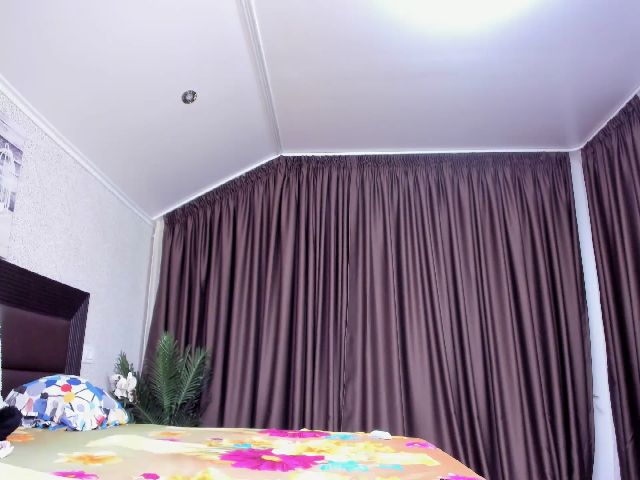 Live sex webcam photo for SweetKellsey #270857417