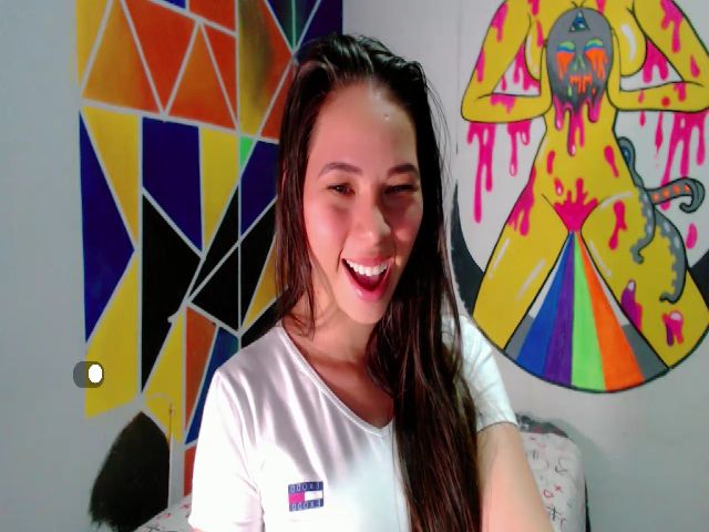 Live sex webcam photo for Moon_18 #270863886