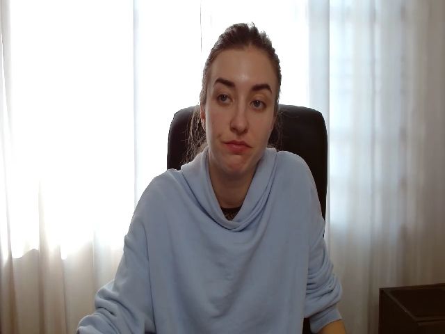 Live sex webcam photo for M_i_ll_a__ #270854137