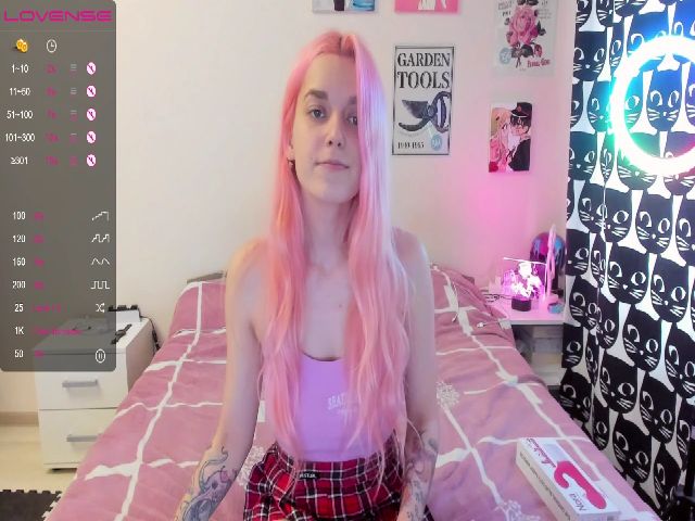 Live sex webcam photo for IvyFarel #270854758