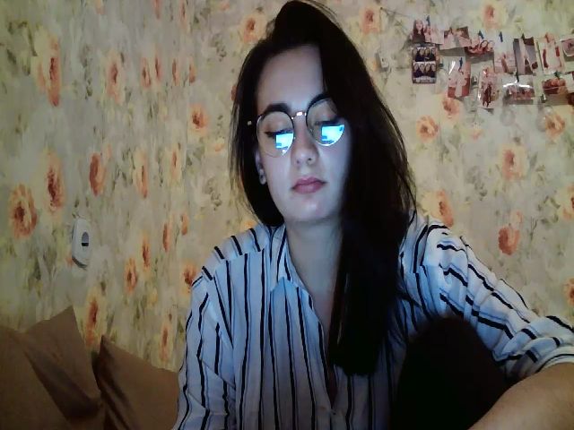 Live sex webcam photo for lolly_hollyy #270862431