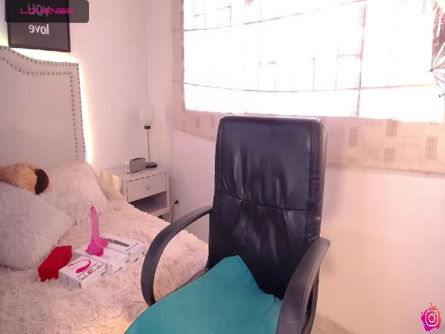 Live sex webcam photo for Sara_se #270857543