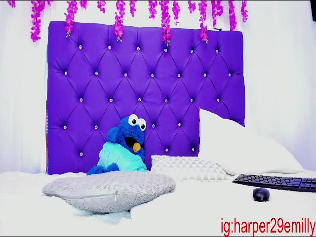 Live sex webcam photo for Emilly_harper #270863401