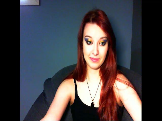 Live sex webcam photo for VirginLuna18 #270859648