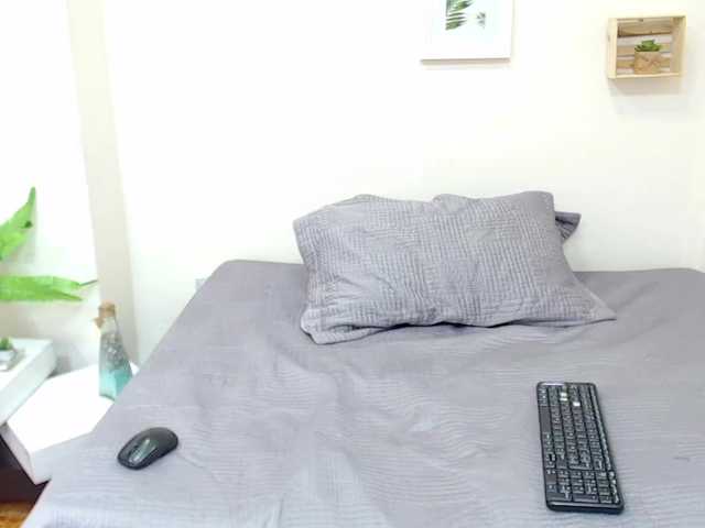 Live sex webcam photo for alisha-kim #270848273