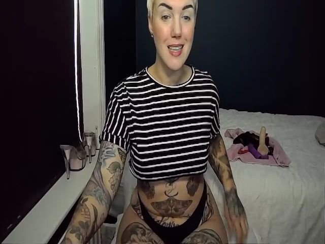 Live sex webcam photo for MissCharliex #270857141