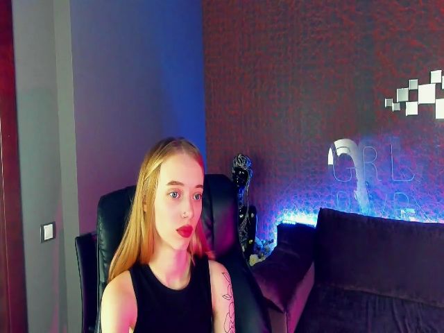 Live sex webcam photo for Zlatovlaska_a #270849173