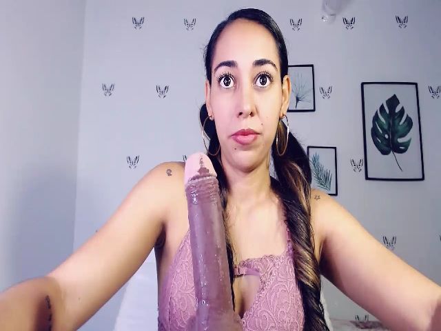 Live sex webcam photo for Tamy_bennett #270855405