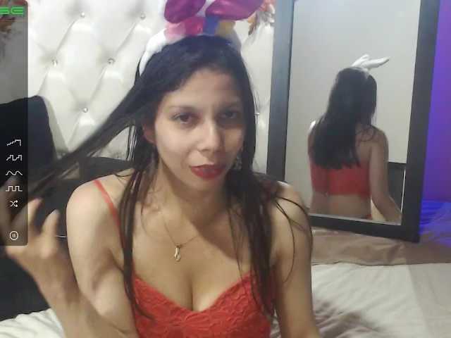 Live sex webcam photo for carlinasouss #270847936