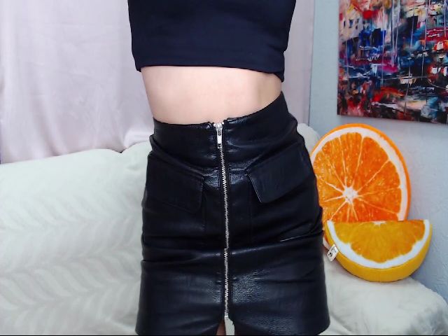 Live sex webcam photo for SweetOrangeK #270853454