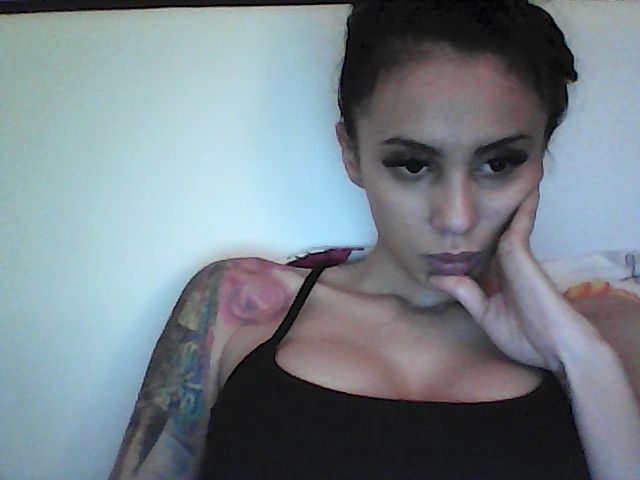 Live sex webcam photo for TiaraBrown #270849221