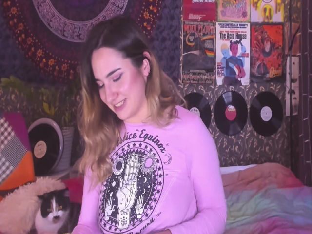 Live sex webcam photo for RETROGIRL_X #270855103