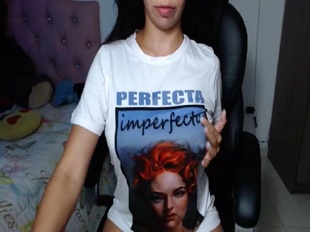 Live sex webcam photo for Miafosx #270850378