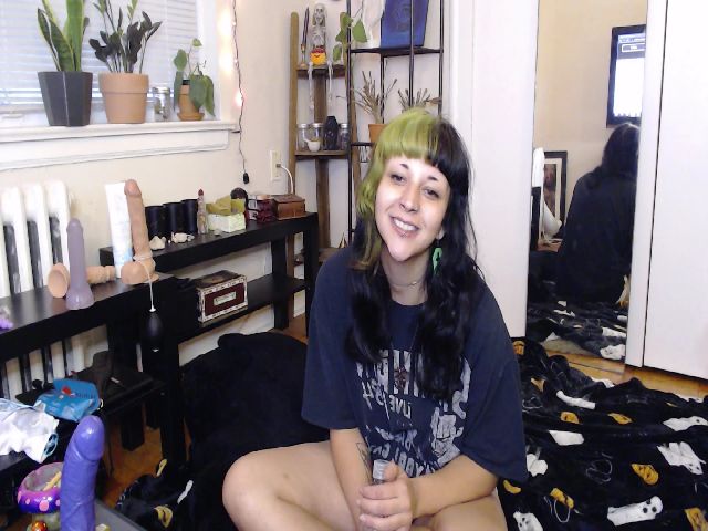 Live sex webcam photo for YourDruidess #270858025