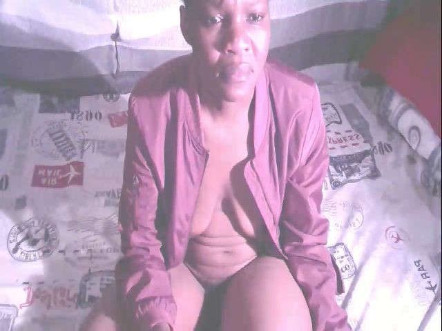 Live sex webcam photo for Sexybooty85 #270850857