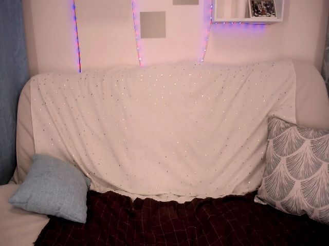 Live sex webcam photo for Viki_Kitty #270857161