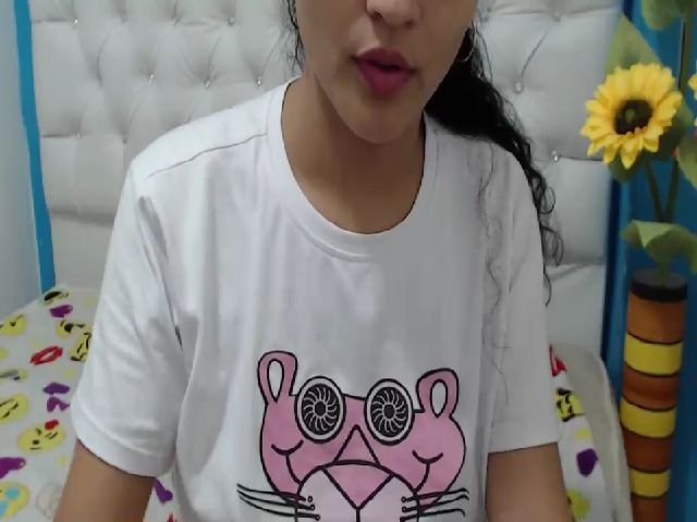 Live sex webcam photo for Viviana222 #270863444