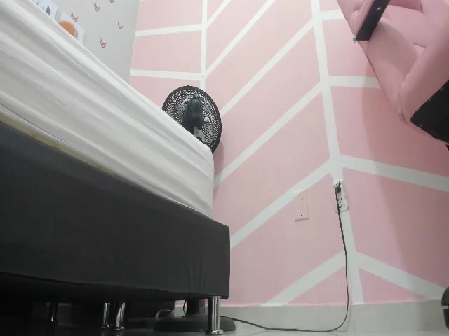 Live sex webcam photo for Magic_kendra #270864264