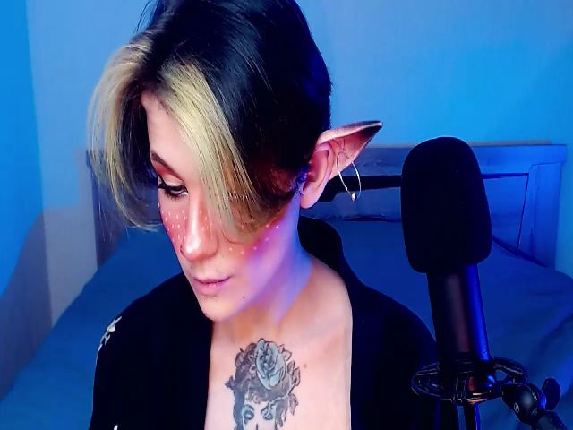 Live sex webcam photo for Hella_Hell #270850347