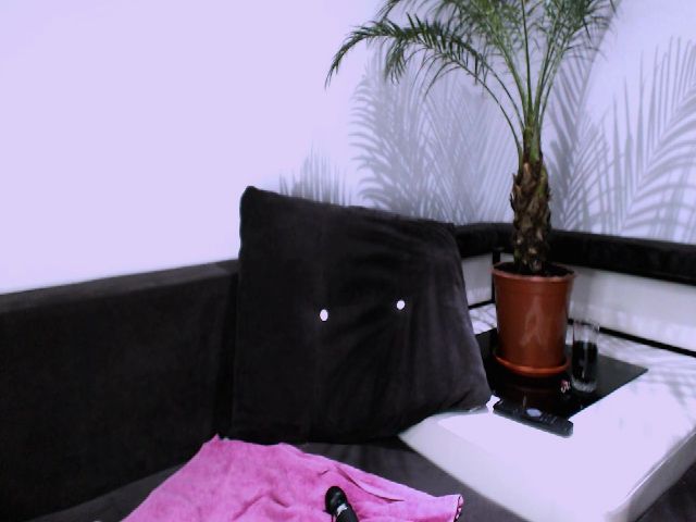 Live sex webcam photo for AddaDivine #270863224