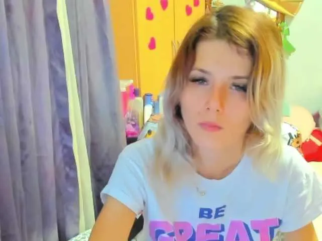Live sex webcam photo for mariemarie03 #270852901