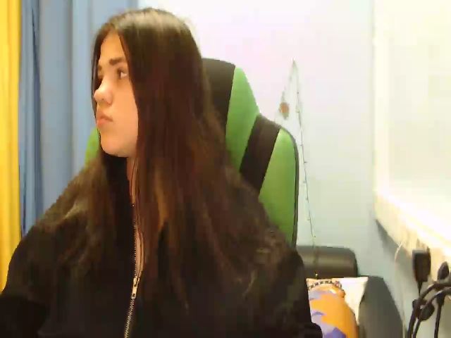 Live sex webcam photo for Emma_One1 #270849283