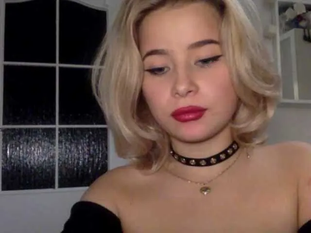 Live sex webcam photo for GraceXhoney #270848131