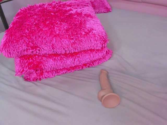 Live sex webcam photo for Candy-millers #270848119