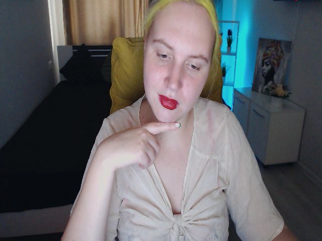 Live sex webcam photo for SweetnessLucy #270858088