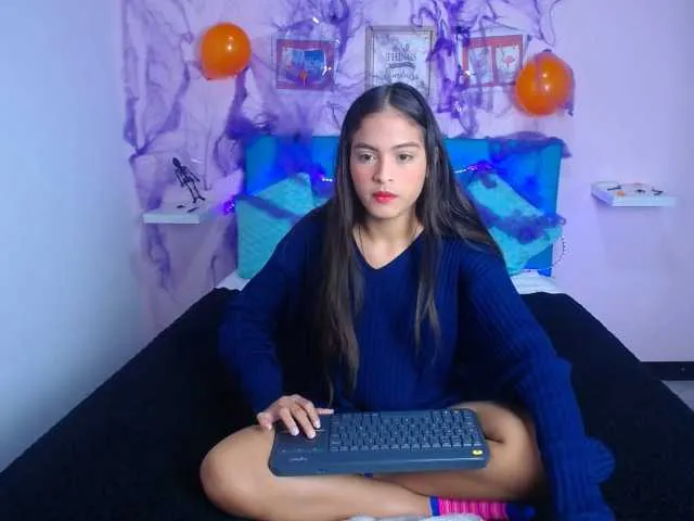 Live sex webcam photo for KendalPeache #270856948