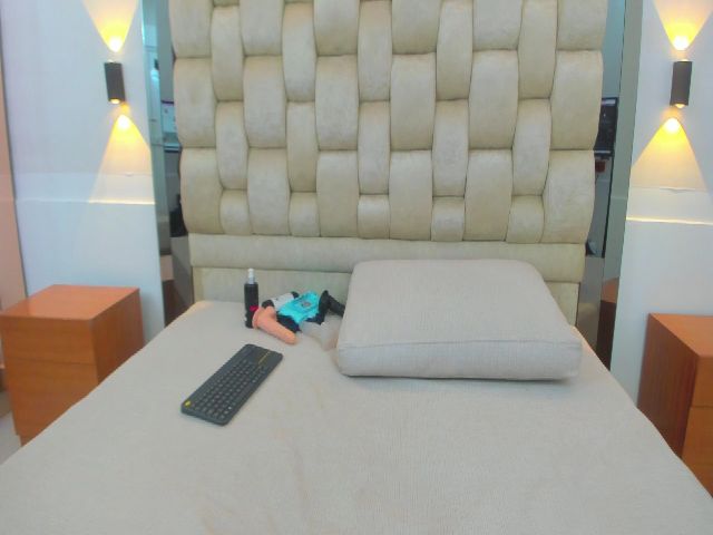 Live sex webcam photo for Jane_Moore #270853665