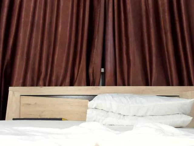 Live sex webcam photo for autumn-frost #270860627