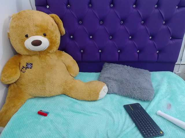 Live sex webcam photo for RoughDiamond8 #270856707