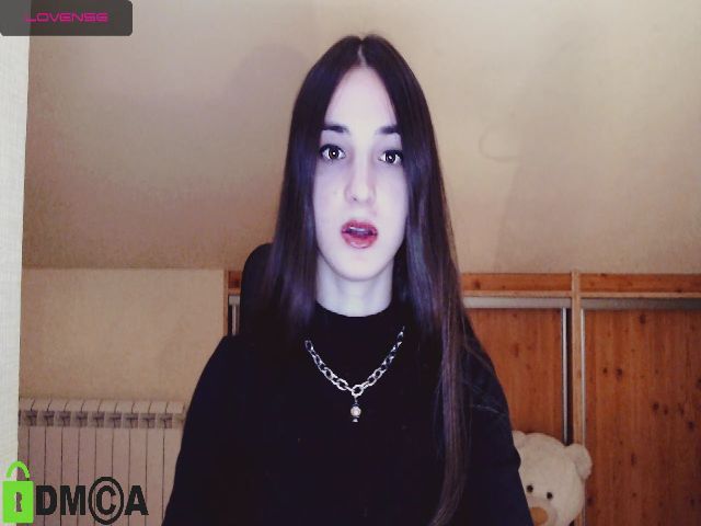 Live sex webcam photo for CookiePetite #270857836
