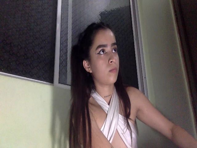 Live sex webcam photo for tinquerbell69 #270848732