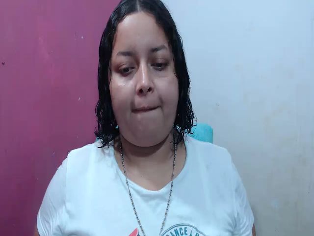 Live sex webcam photo for Sexycarolin22 #270864102