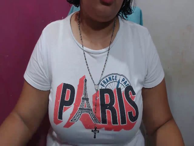 Live sex webcam photo for Sexycarolin22 #270864501