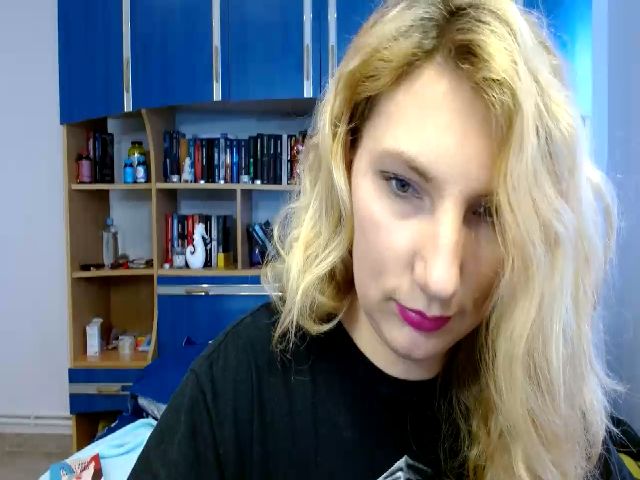 Live sex webcam photo for ClumzyNimpho #270854378