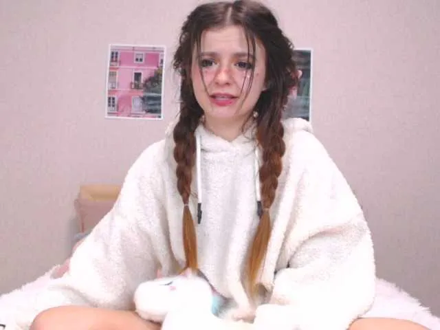 Live sex webcam photo for EmilyMarlow #270847379