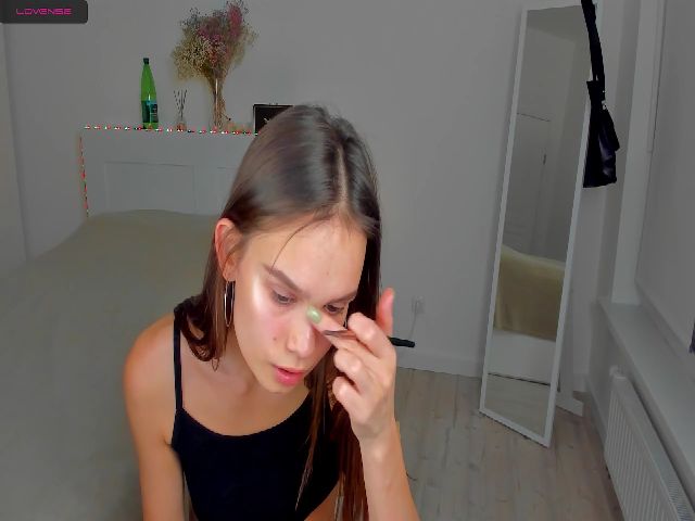 Live sex webcam photo for Meow_m #270859391