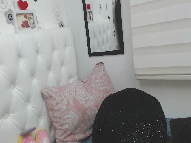 Live sex webcam photo for moon_27 #270864078