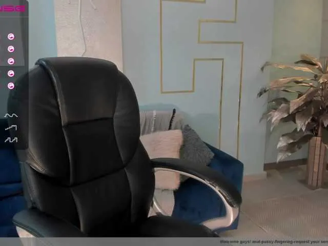 Live sex webcam photo for JessieDaniels #270867213